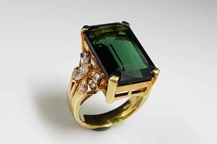 綠水晶戒指